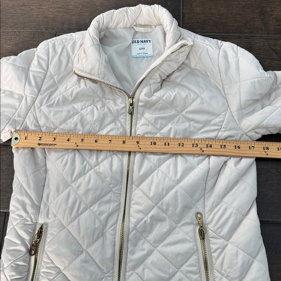 ❤️3/$30 Old Navy Women's Cream Quilted Jacket - Picture 7 of 8